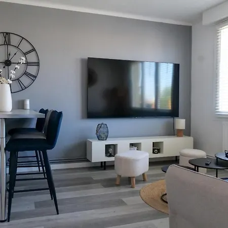 Maison A Etage Avec Cour Et Garage D Olonne 4 Personnes